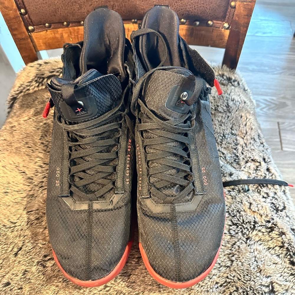 NIKE Jordan Proto Max 720 Red & Black Sneakers, Size 15